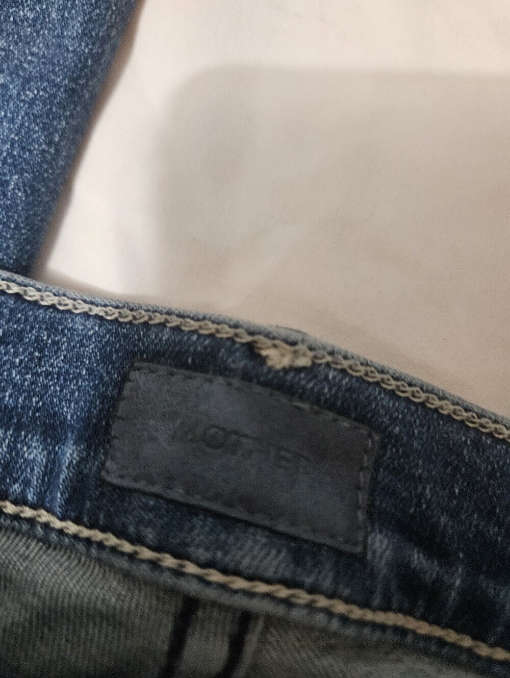 Mother The Mid Rise Dazzler Ankle Fray Cropped Jeans Size 28! - Picture 4 of 11